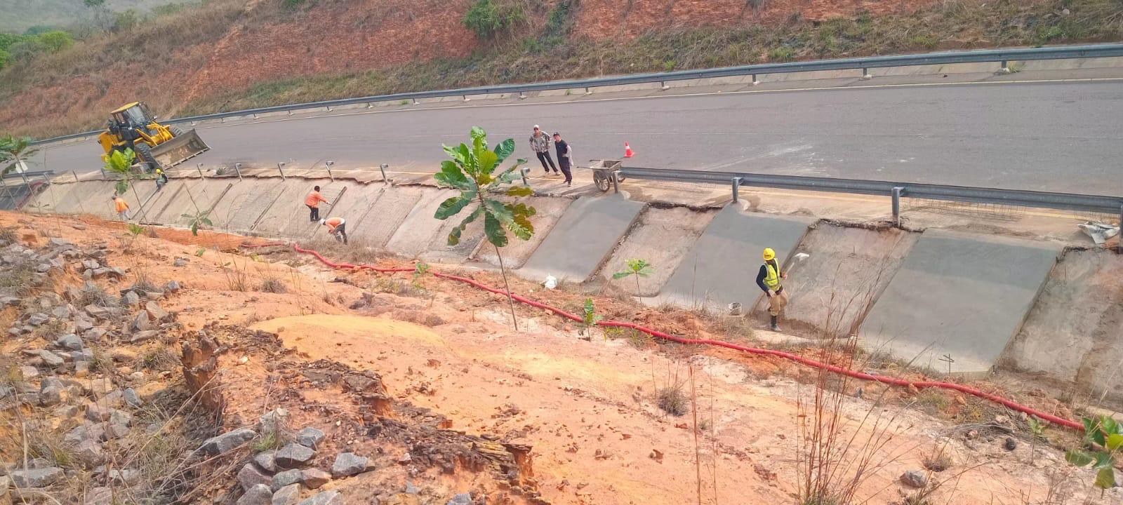 Fiscalização da Empreitada de Contenção
            e Estabilização da Ravina na EN 225, na
            ponte sobre o Rio Uhamba — imagem 7